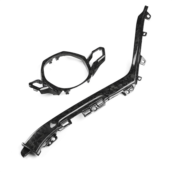 Dövme Karbon Fiber Parçalar